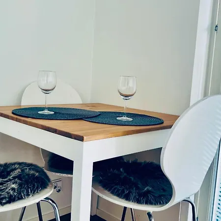 Cozy Studio Apartment 6 Mins By Train To Airport Vantaa Exterior foto