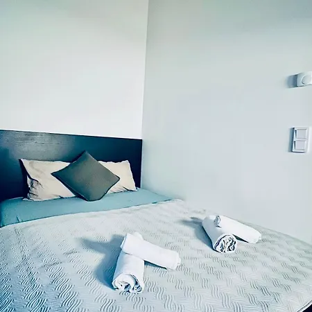 Cozy Studio Apartment 6 Mins By Train To Airport Vantaa Exterior foto